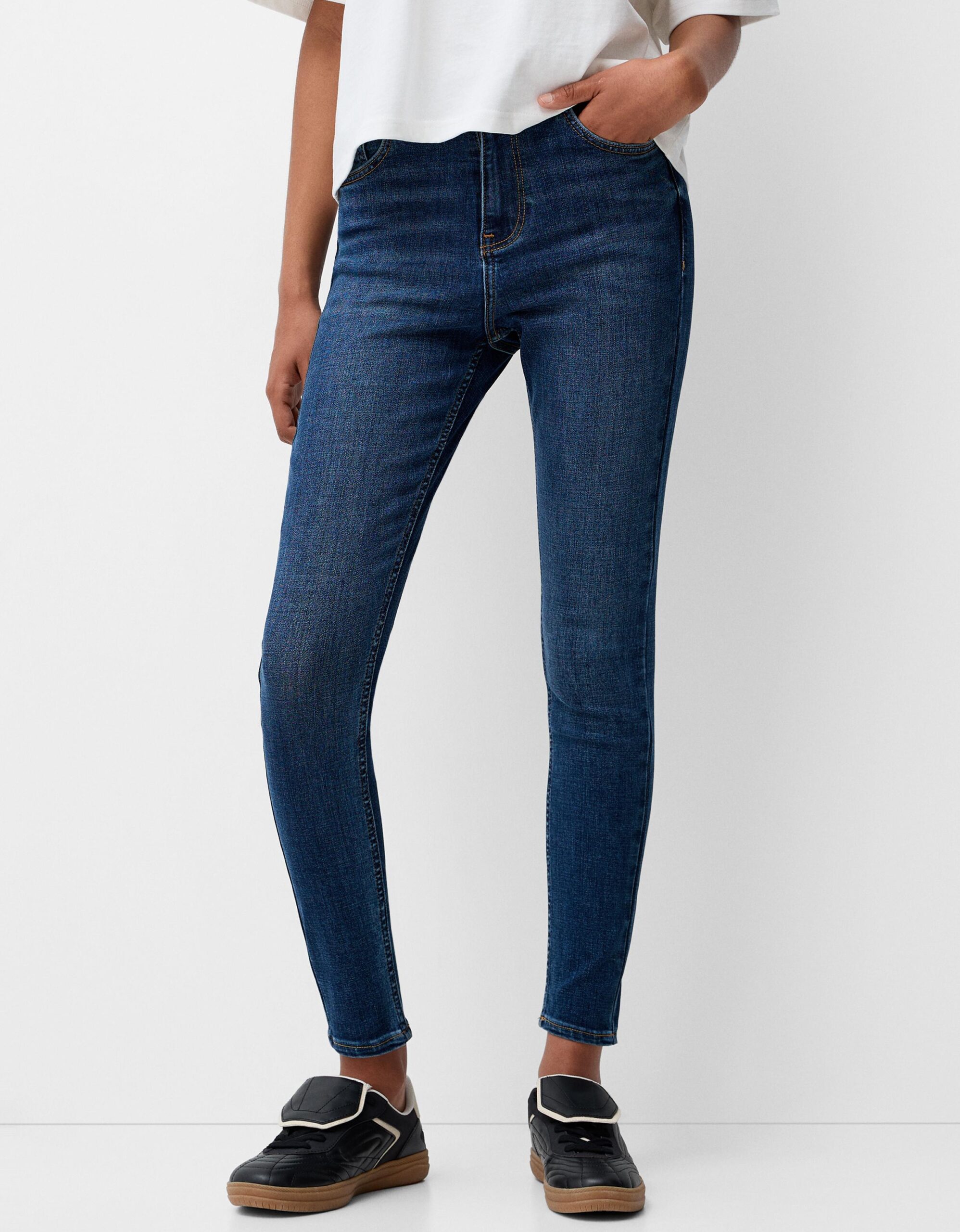 bershka-skinny-jeans-466opb-1.jpg