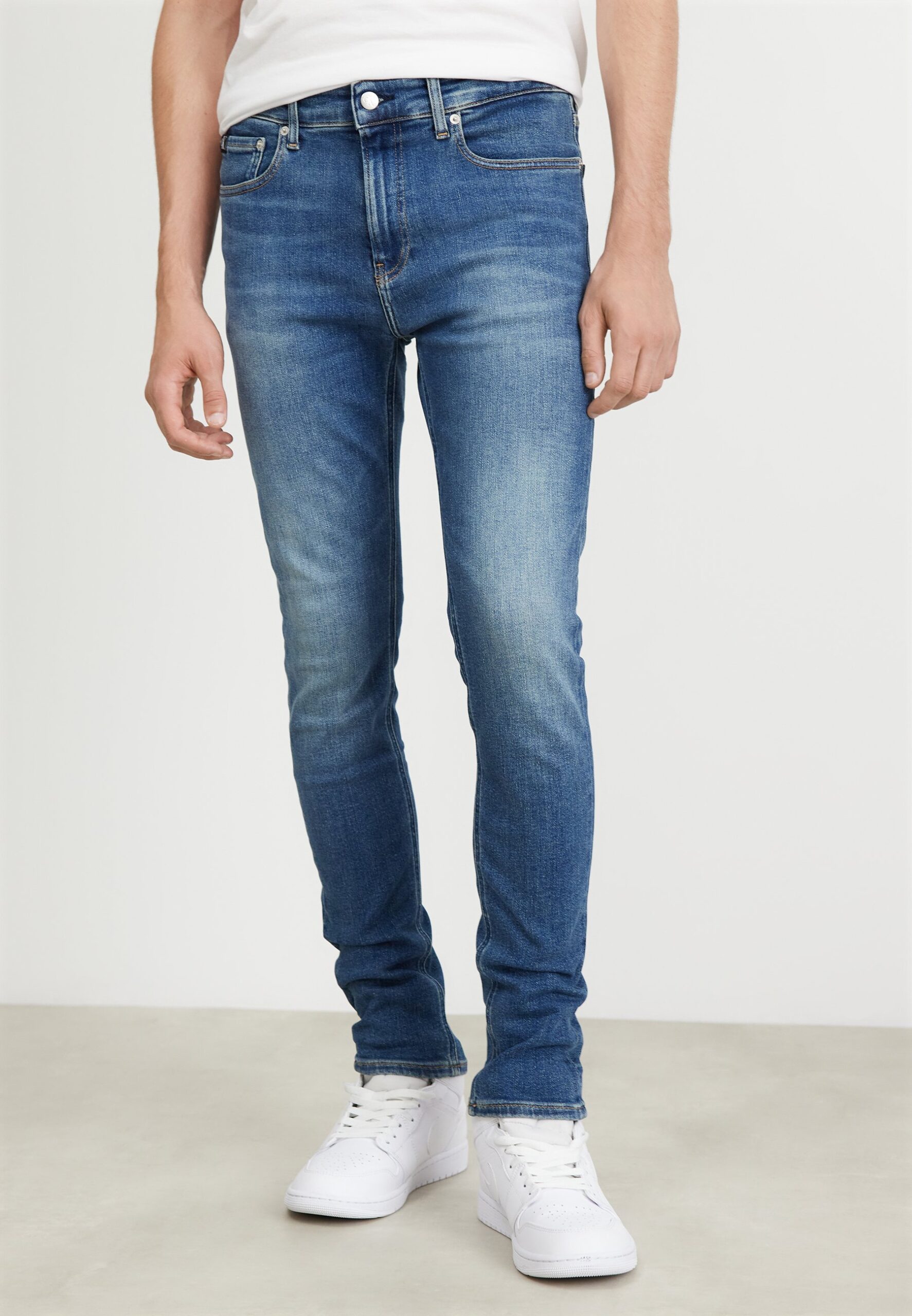 jeans-super-skinny-879lkj-1.jpg
