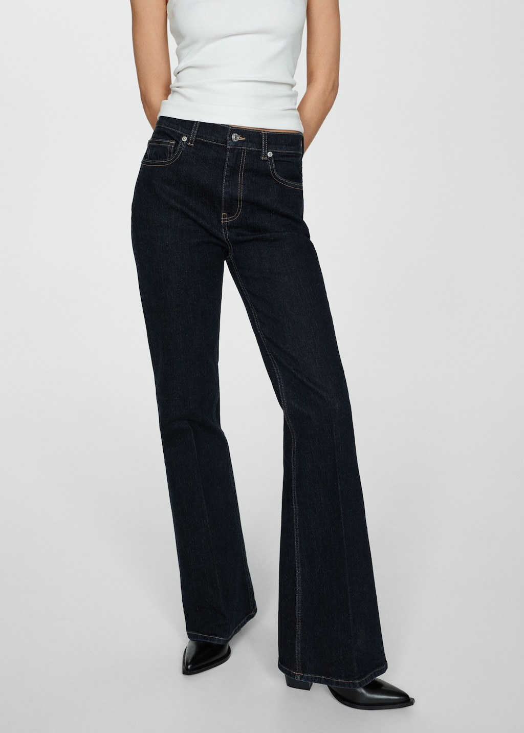 mango-flare-jeans-818ngs-1.jpg