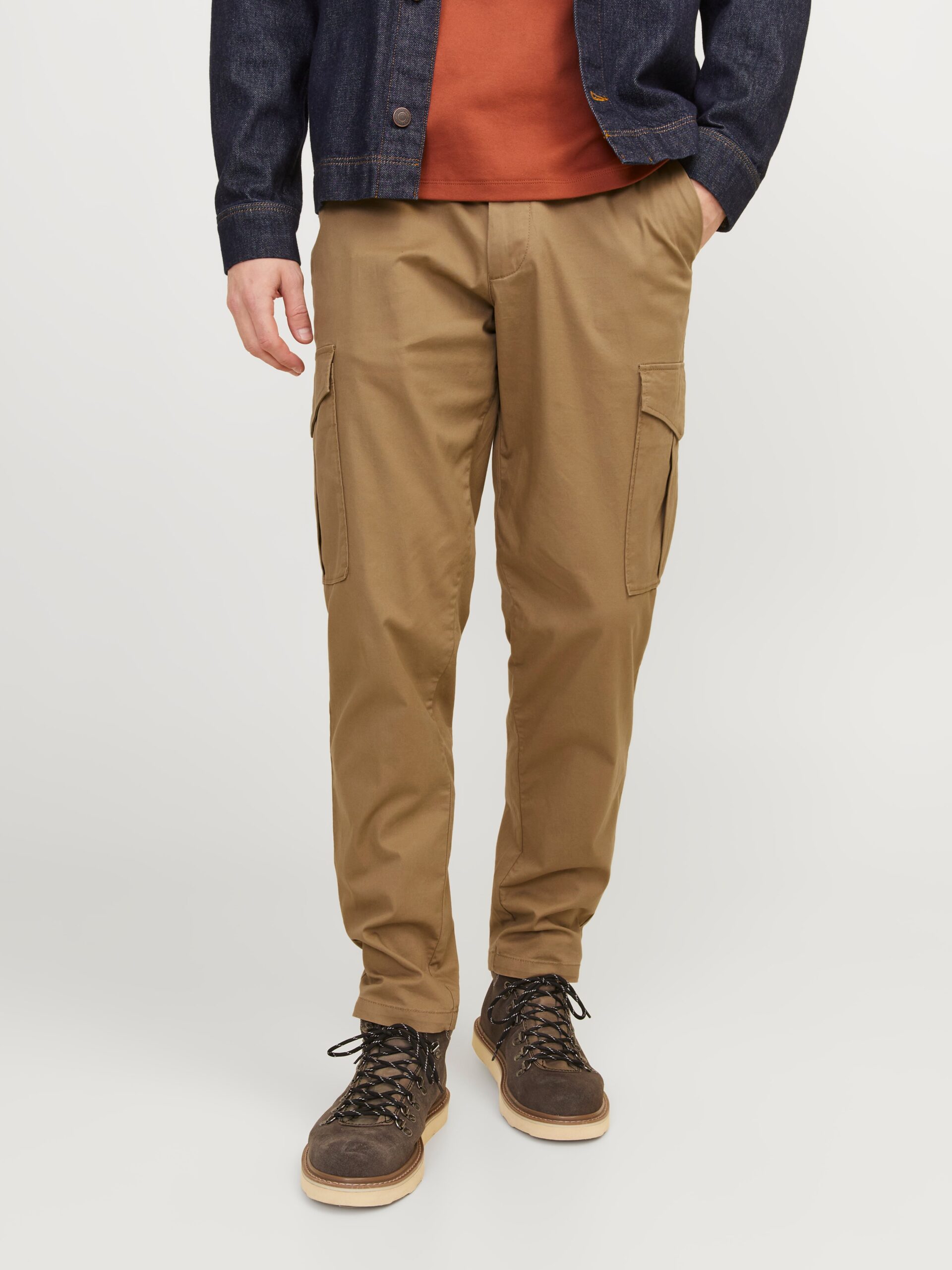 pantalon-cargo-marron-486abw-1.jpg
